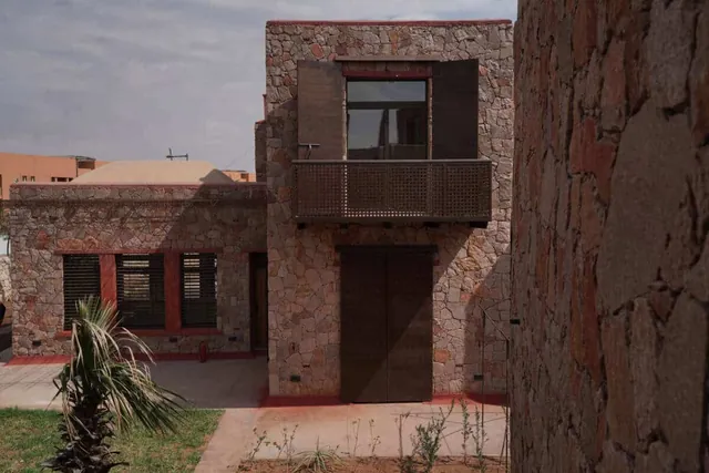 Villa des Chercheurs à Benguérir — construction en pierre pour l’UM6P / groupe OCP